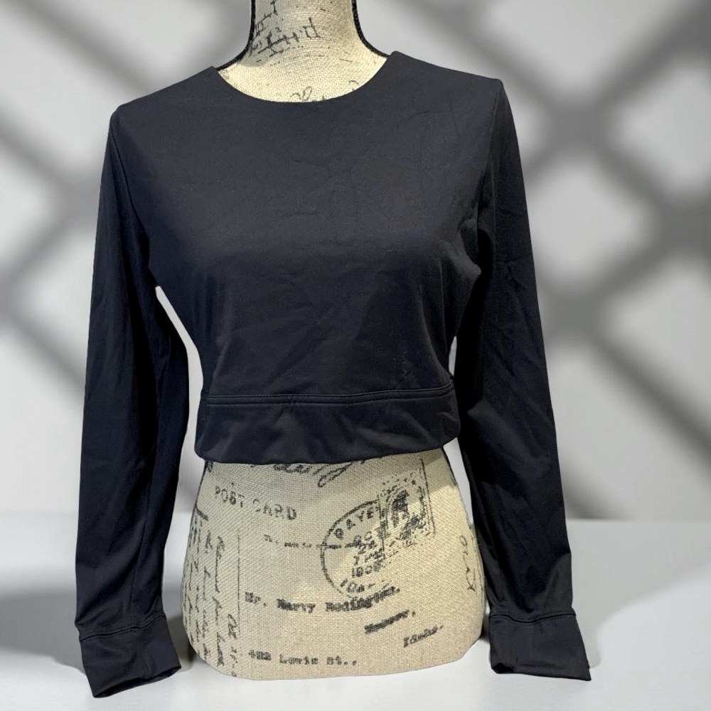 Banana Republic Women's Cropped Long Sleeve Active Support Compression Top M